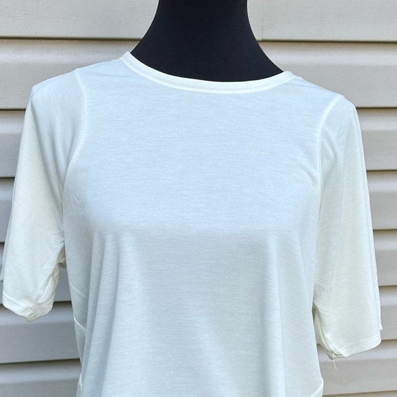 NWT The North Face Vyrtue Short Sleeve Boxy Crop Top Tee Vintage White Heather - Picture 8 of 10